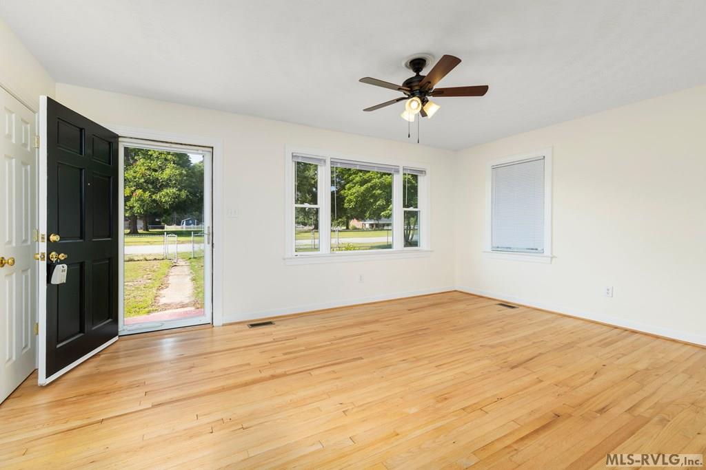 409 Americus Property Photo 3