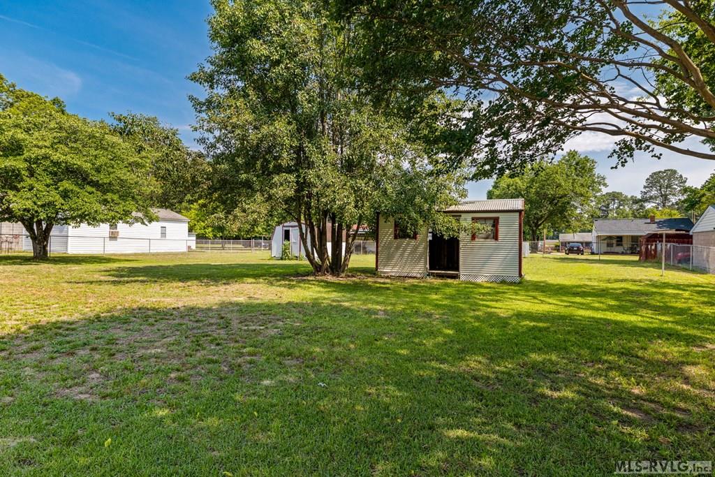 409 Americus Property Photo 9