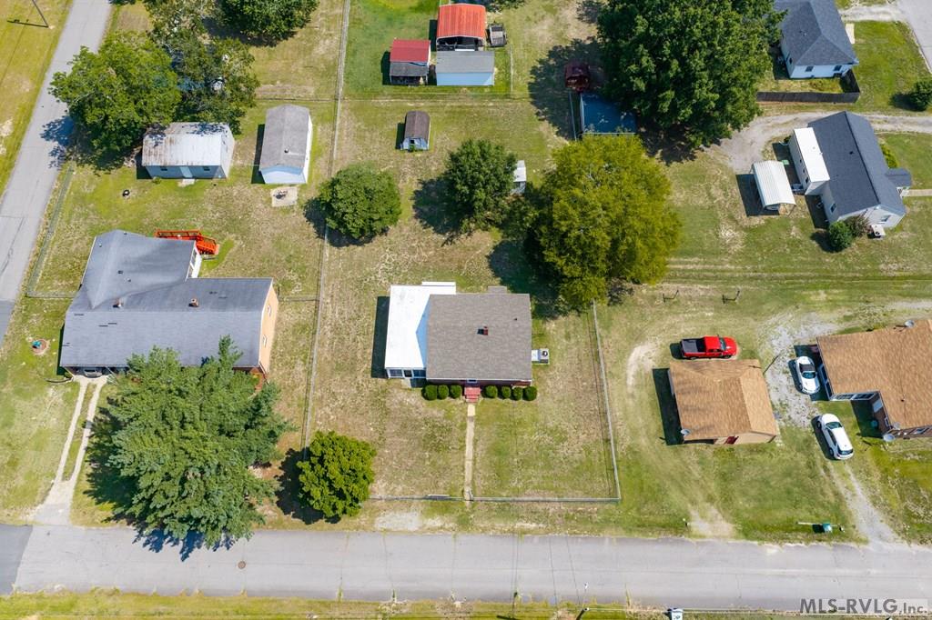 409 Americus Property Photo 21
