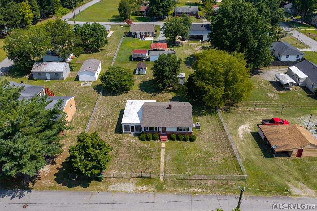 409 Americus Property Photo 22