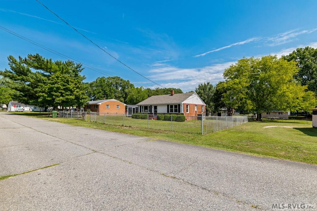 409 Americus Property Photo 26
