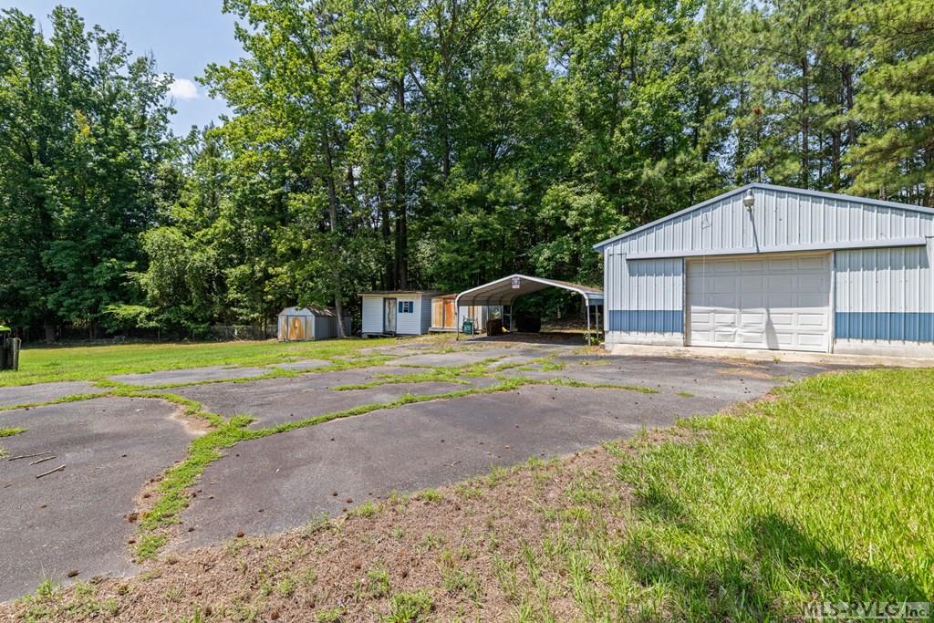 124 Pineview Drive Property Photo 9
