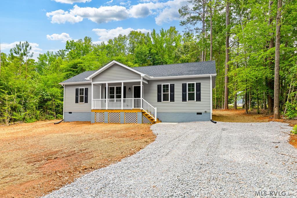 208 Chestnut Dr. Property Photo 1