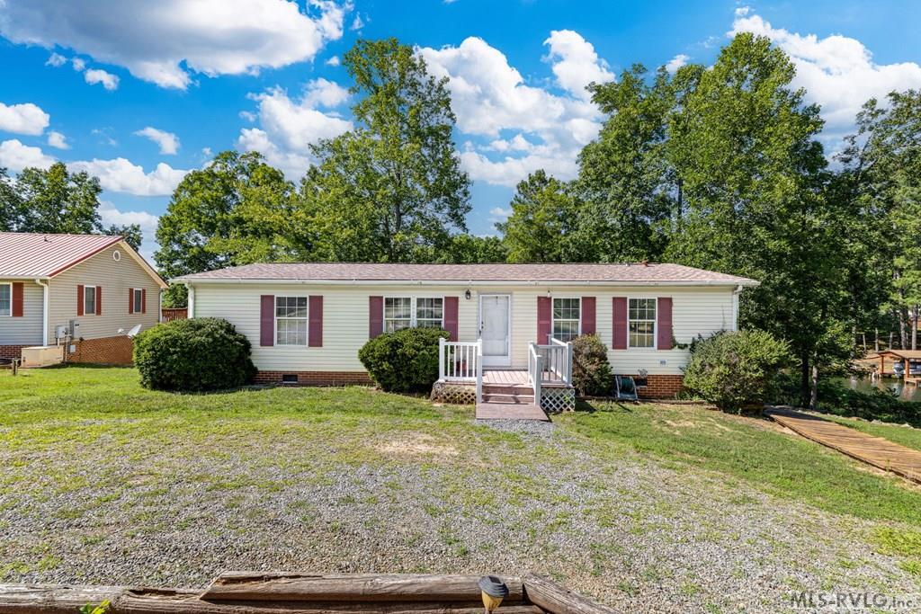 240 Lookout Point Drive Property Photo 1