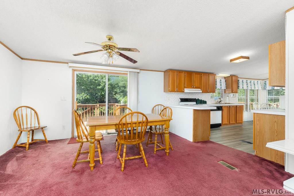 240 Lookout Point Drive Property Photo 6