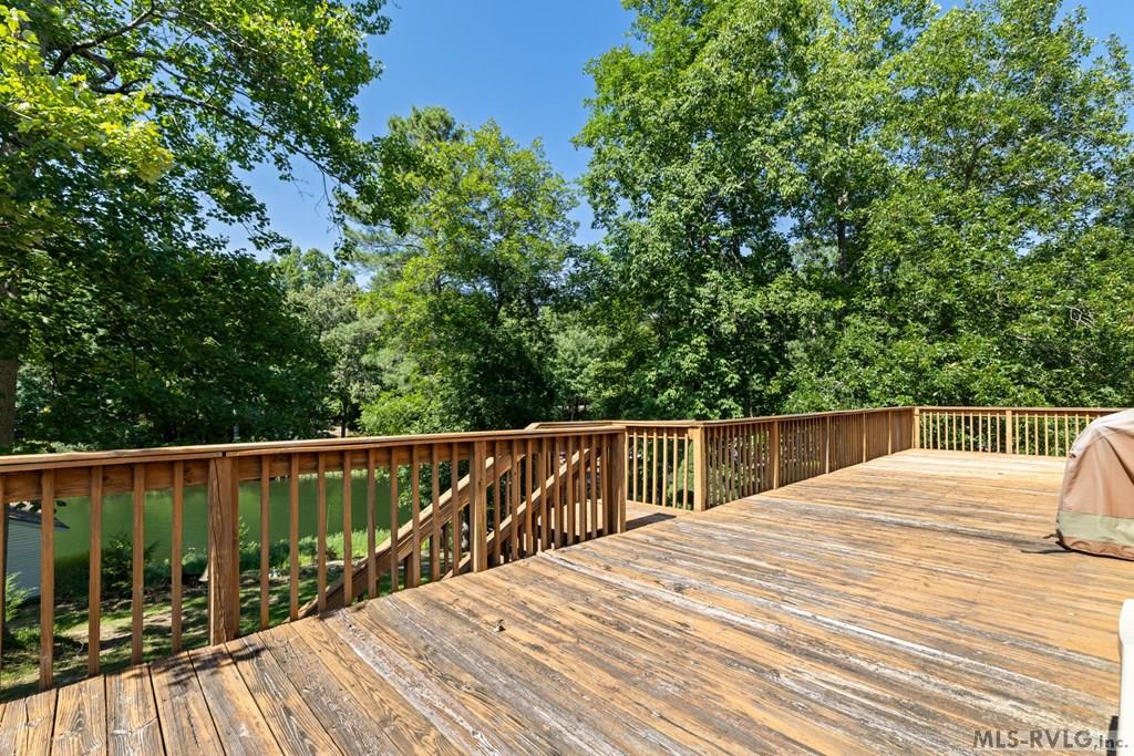 240 Lookout Point Drive Property Photo 22