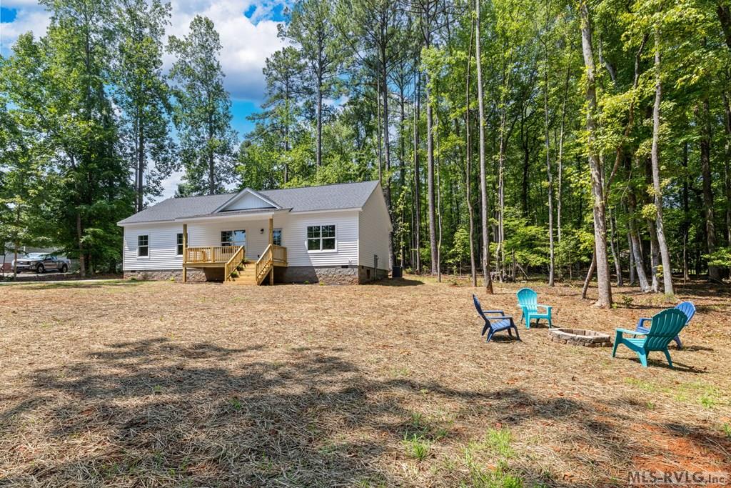 104 Aspen Ct Property Photo 2