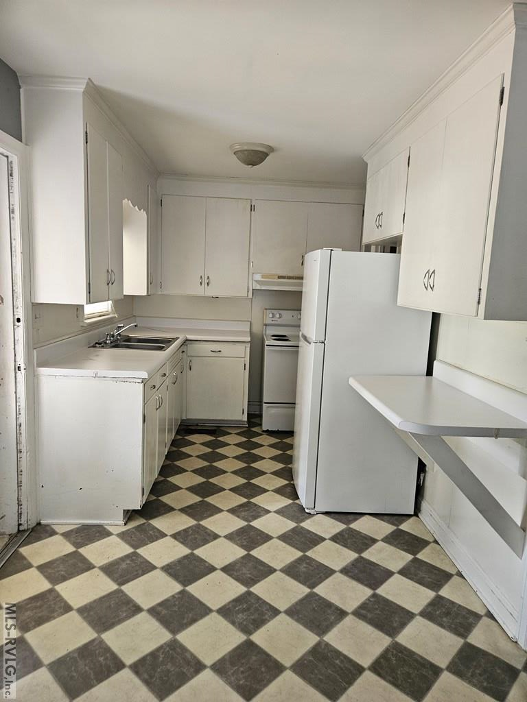 703 Raleigh St Property Photo 5
