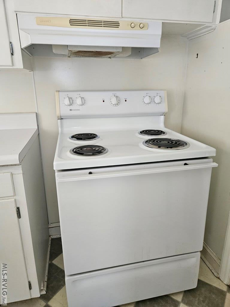703 Raleigh St Property Photo 8