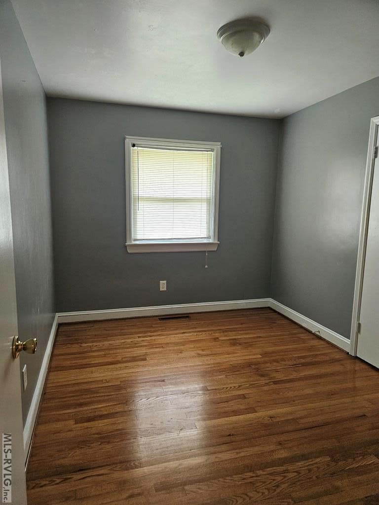 703 Raleigh St Property Photo 10