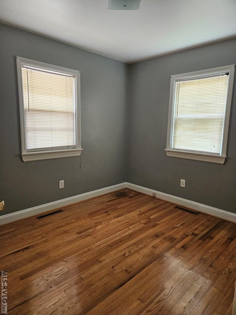 703 Raleigh St Property Photo 12