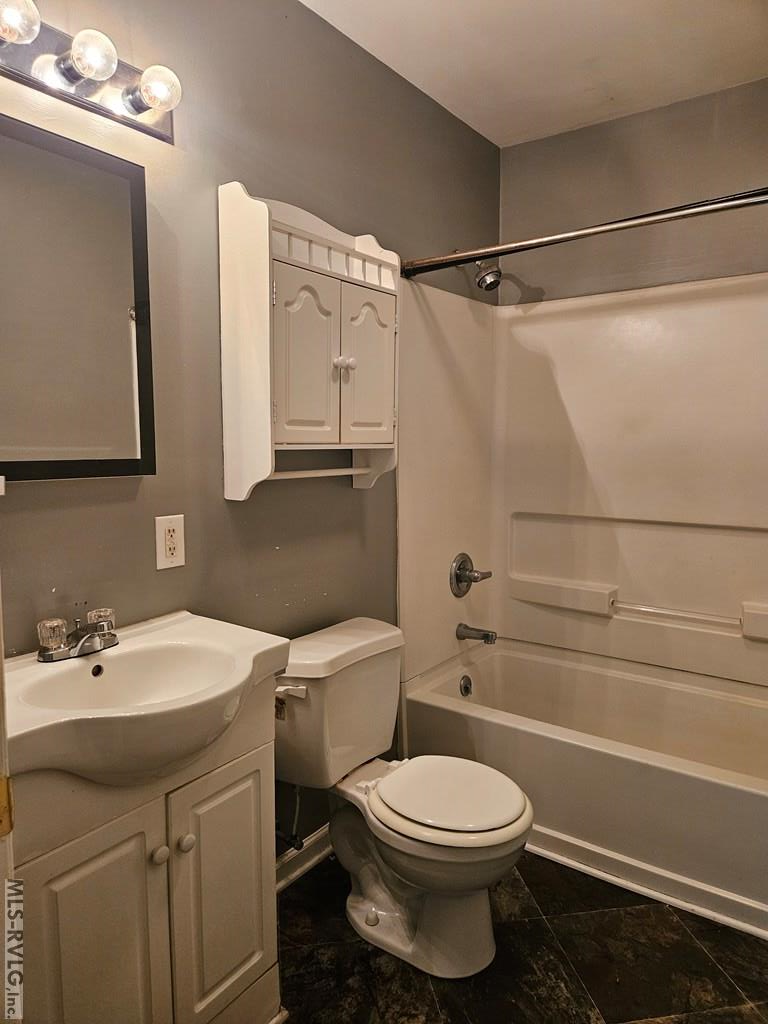 703 Raleigh St Property Photo 14