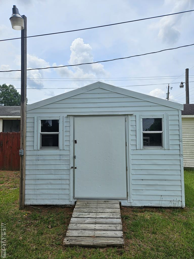 703 Raleigh St Property Photo 20