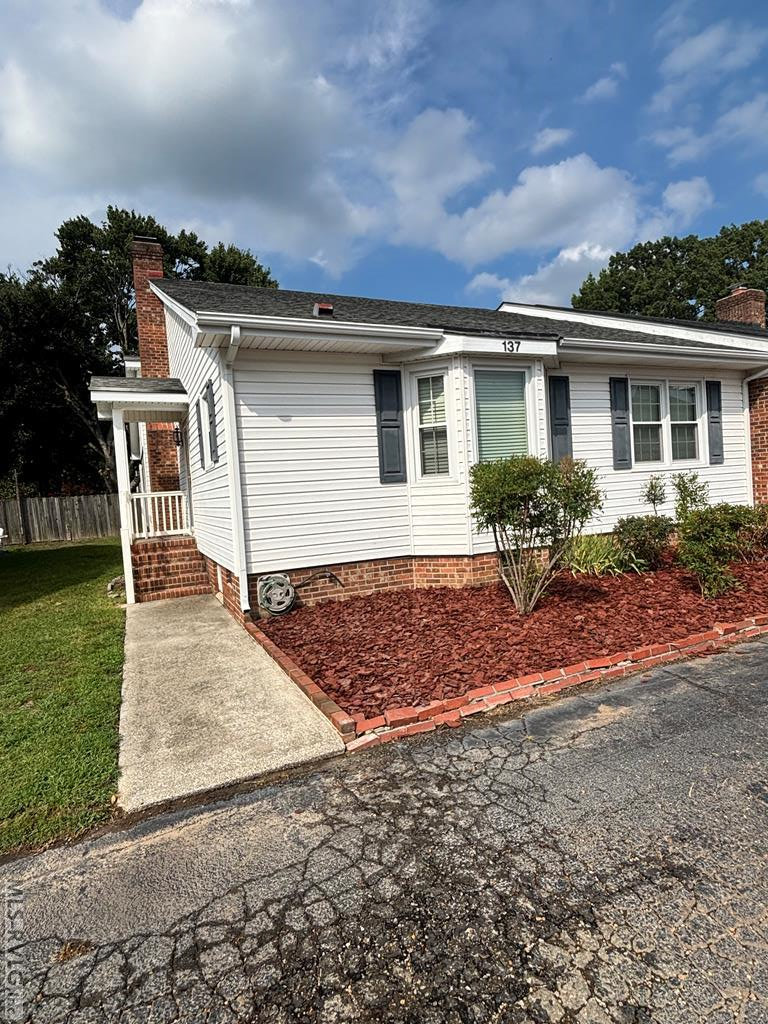 137 Sommerset Court Property Photo 1