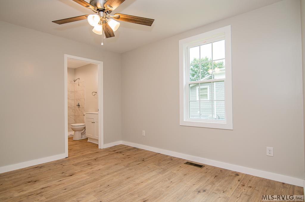 657 Charlotte St. Property Photo 16
