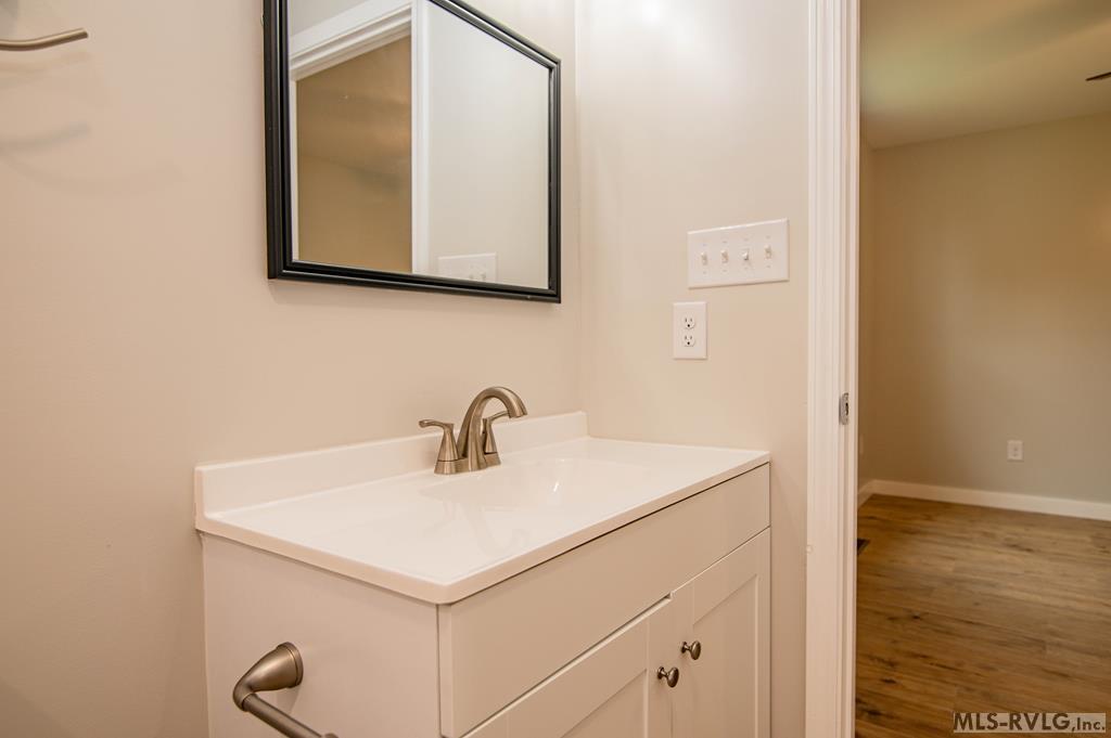 657 Charlotte St. Property Photo 21