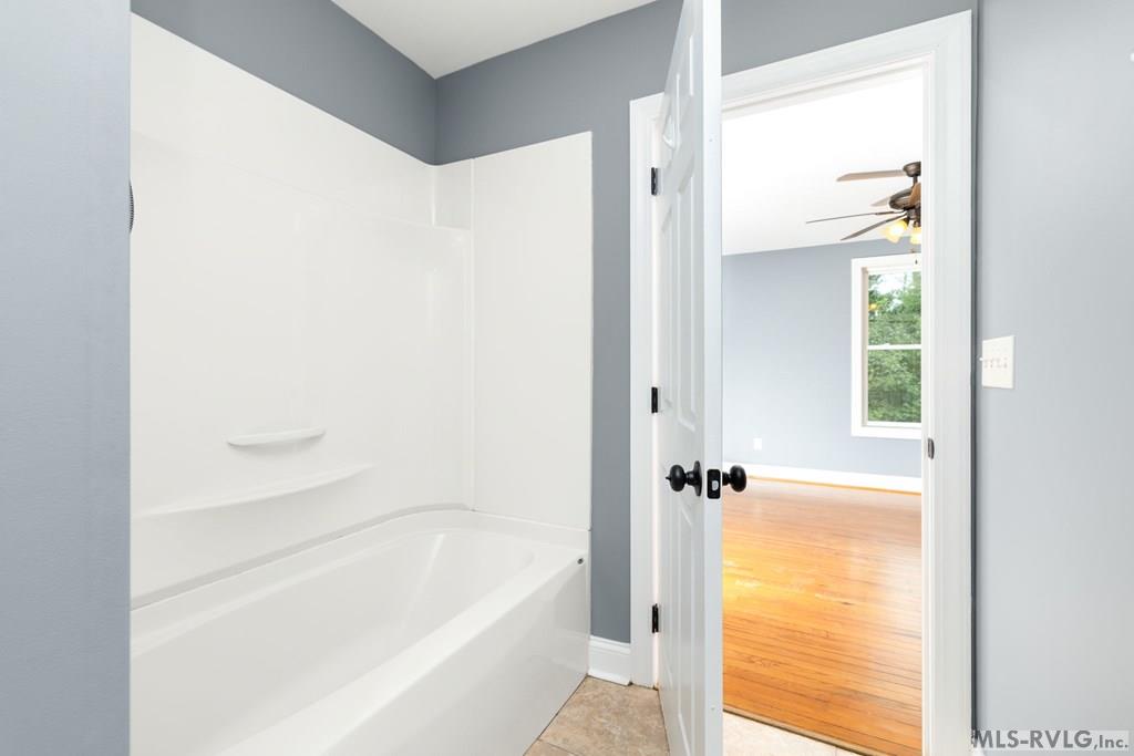1000 Locust St Property Photo 32