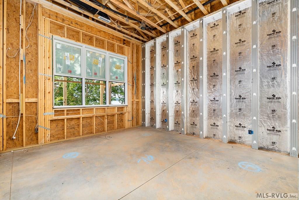 100 E Maple Pointe Dr Property Photo 10