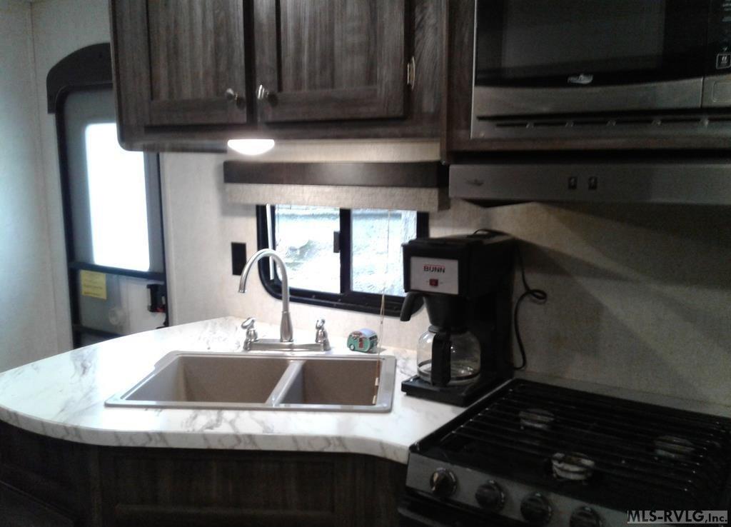 97 Des Moines Trail Property Photo 6