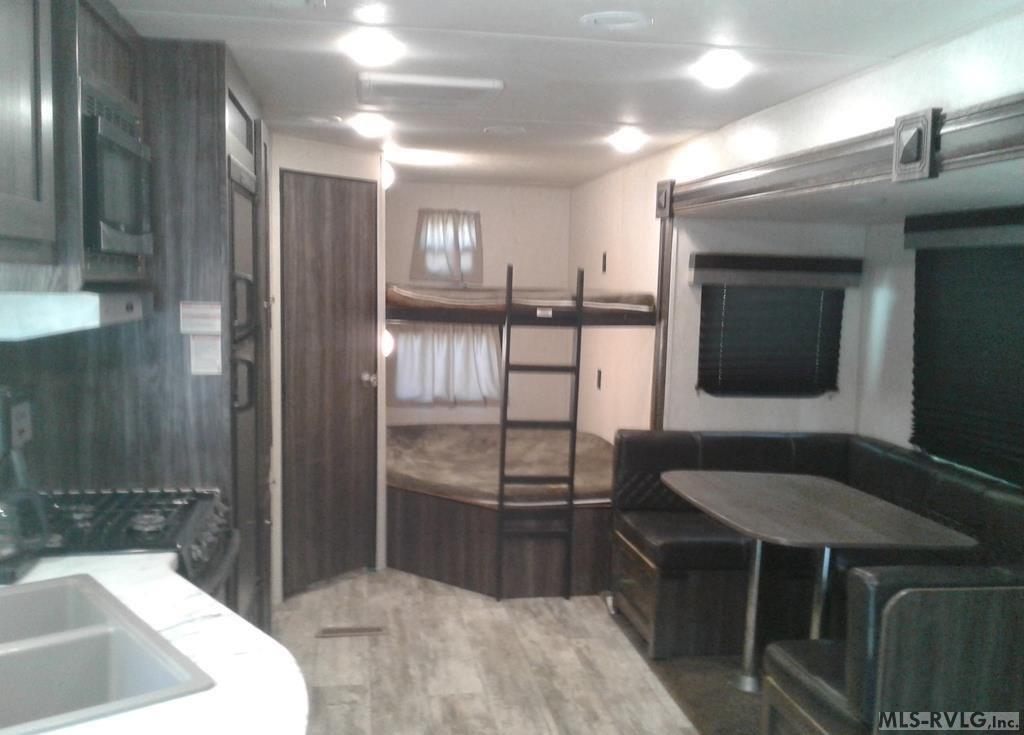 97 Des Moines Trail Property Photo 8