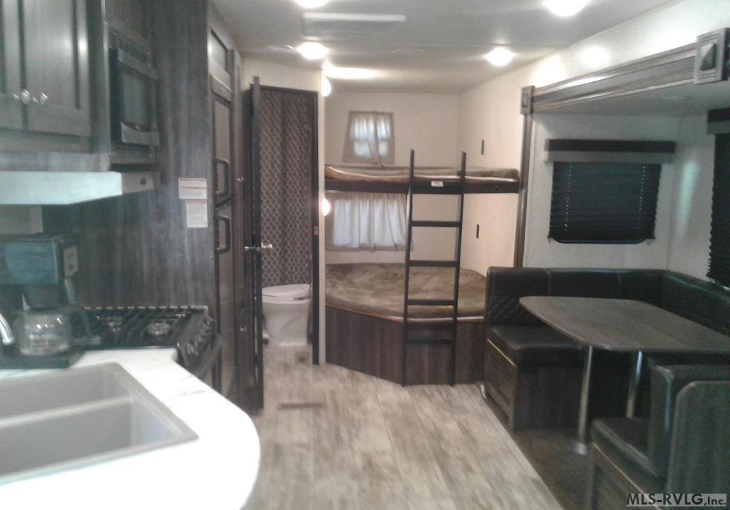 97 Des Moines Trail Property Photo 13