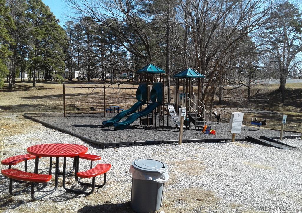 97 Des Moines Trail Property Photo 14