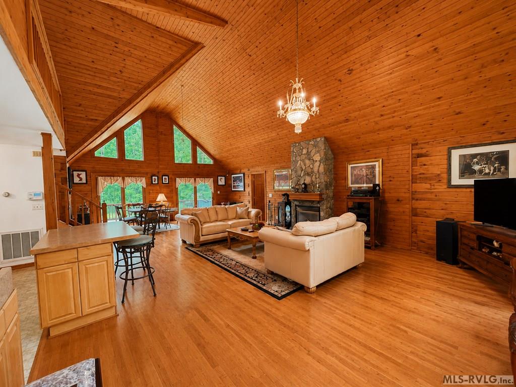 1607 Occanecchi Trail Property Photo 11