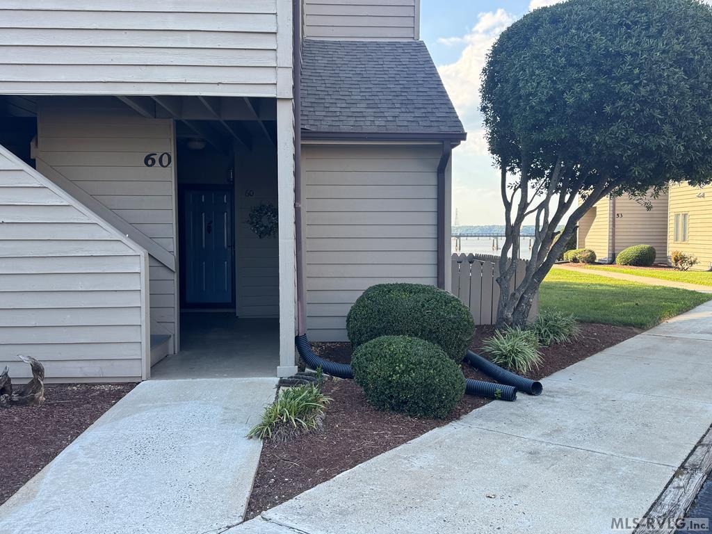 60 The Moorings Property Photo 4