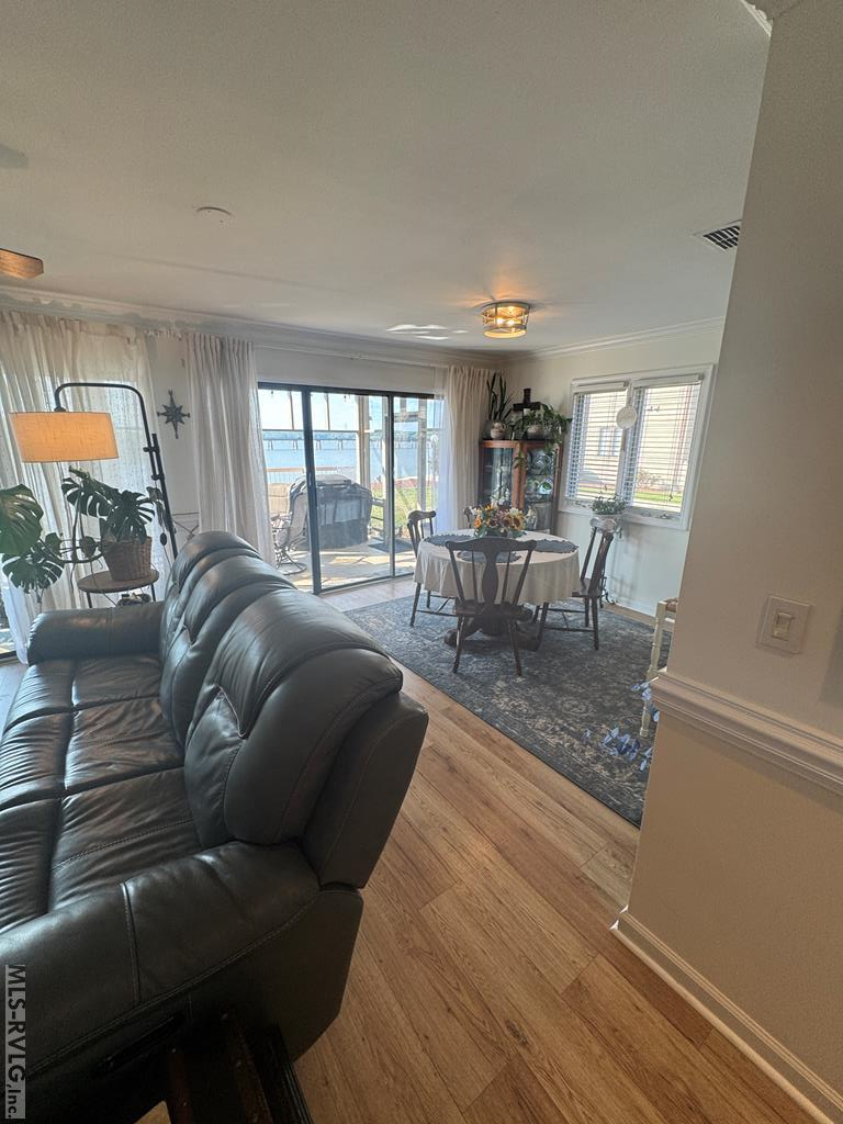 60 The Moorings Property Photo 6