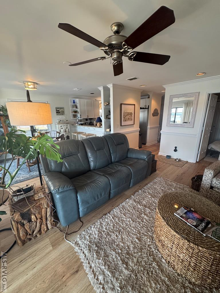 60 The Moorings Property Photo 8