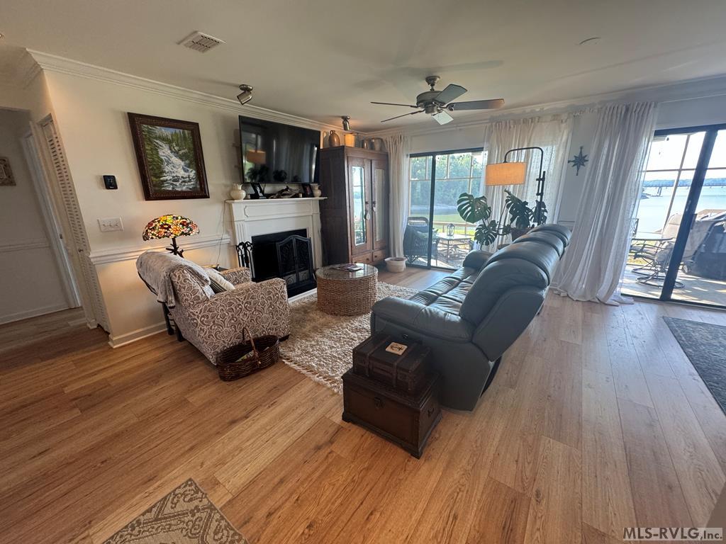 60 The Moorings Property Photo 10