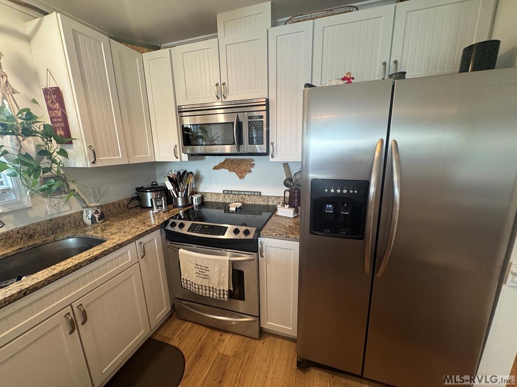 60 The Moorings Property Photo 16