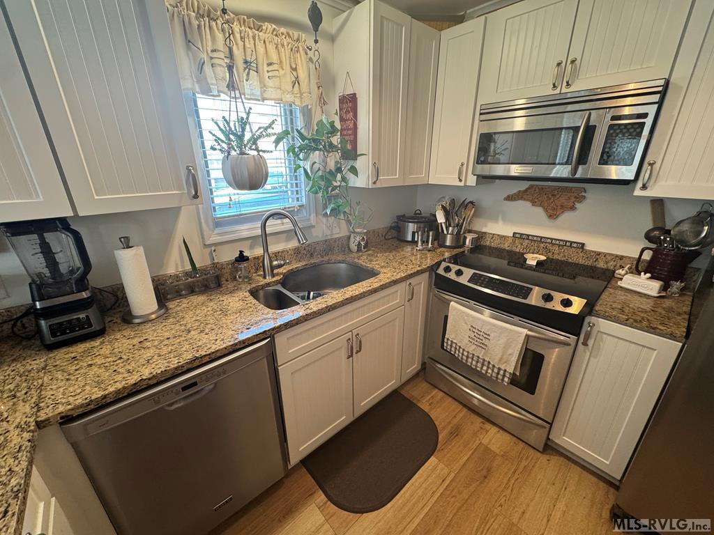 60 The Moorings Property Photo 17