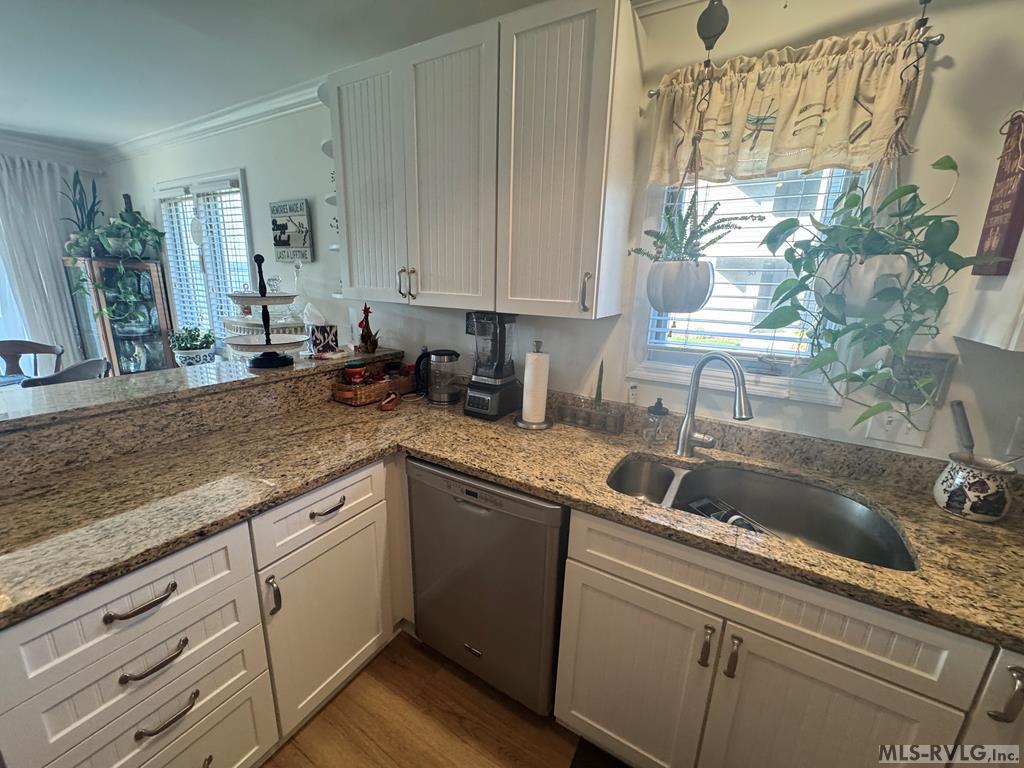 60 The Moorings Property Photo 18