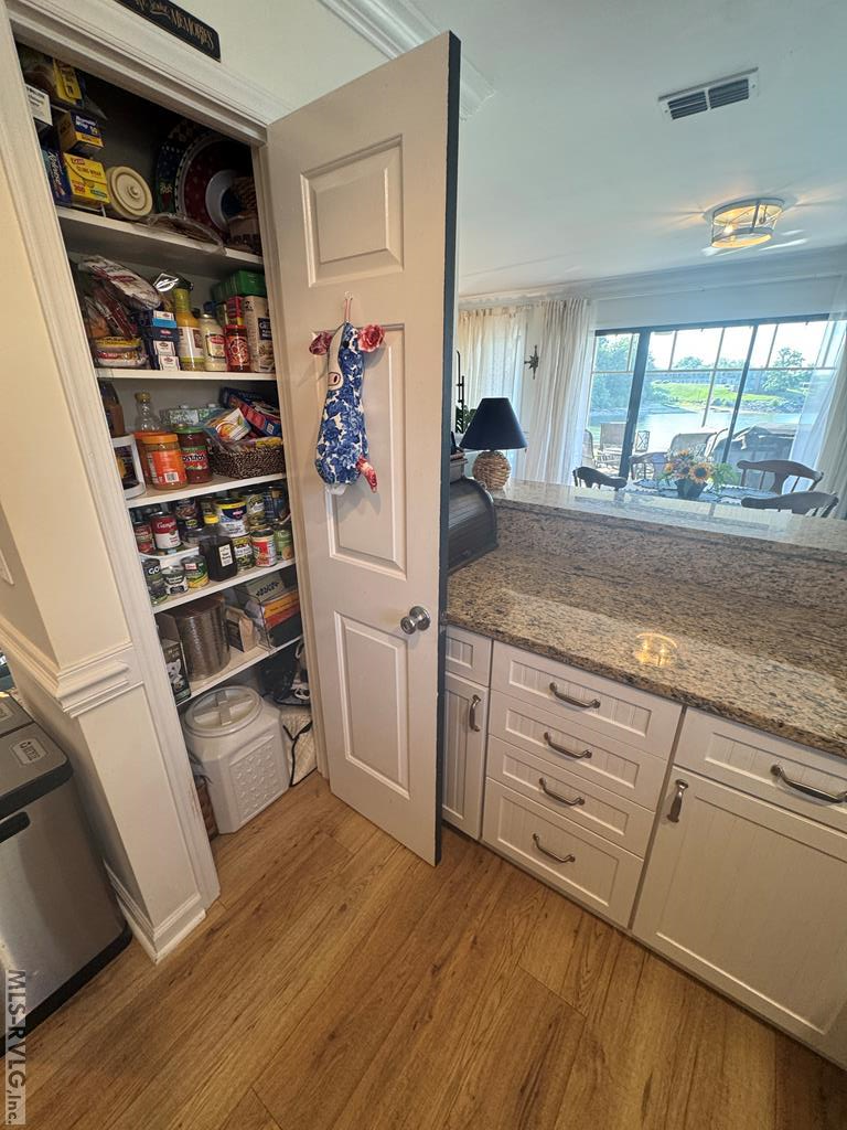 60 The Moorings Property Photo 20