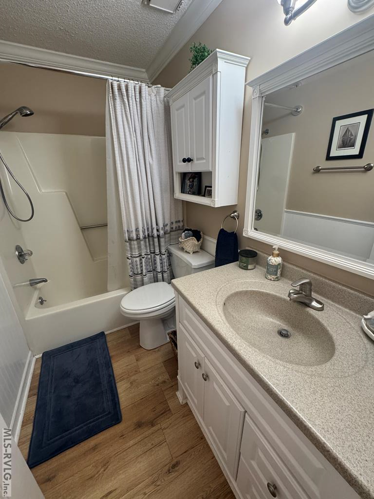 60 The Moorings Property Photo 29
