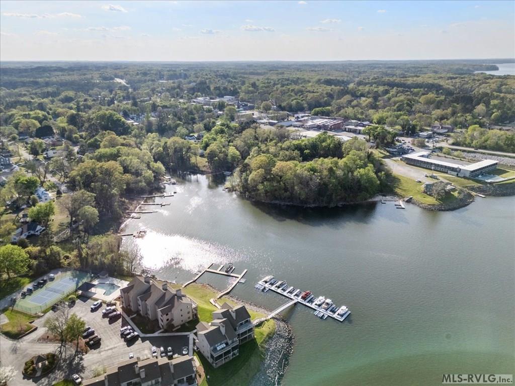 60 The Moorings Property Photo 47
