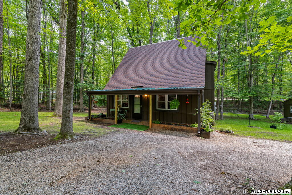 111 Sportsman Dr Property Photo 1