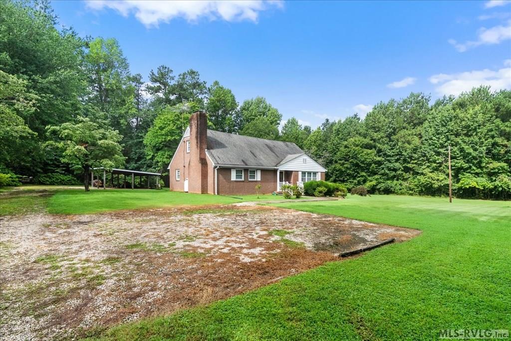 2588 Chalk Level Road Property Photo 4