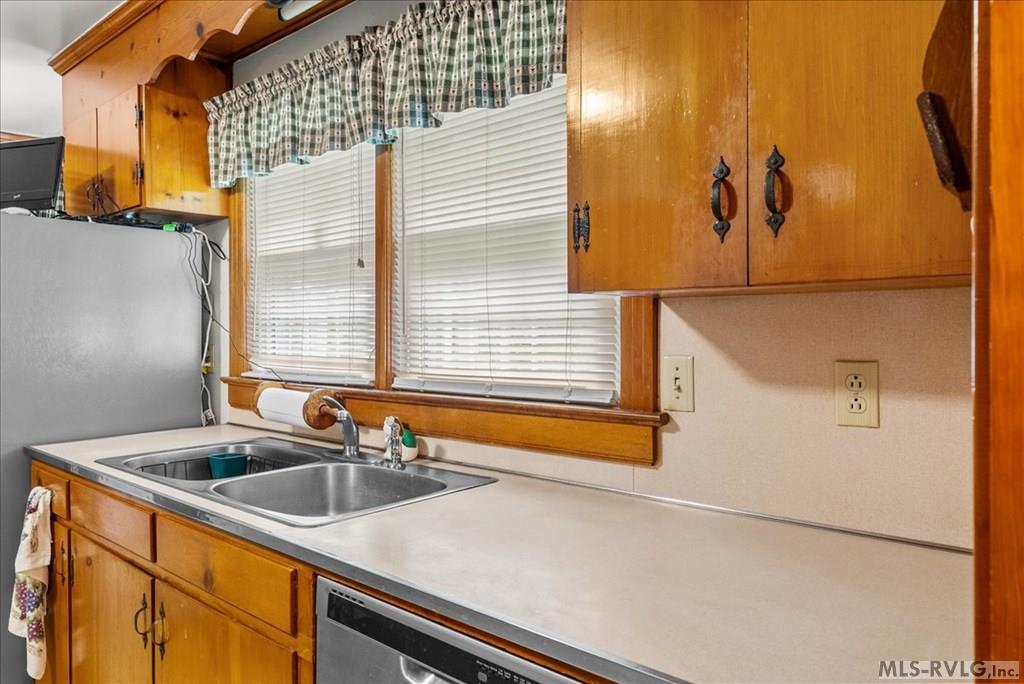 2588 Chalk Level Road Property Photo 11