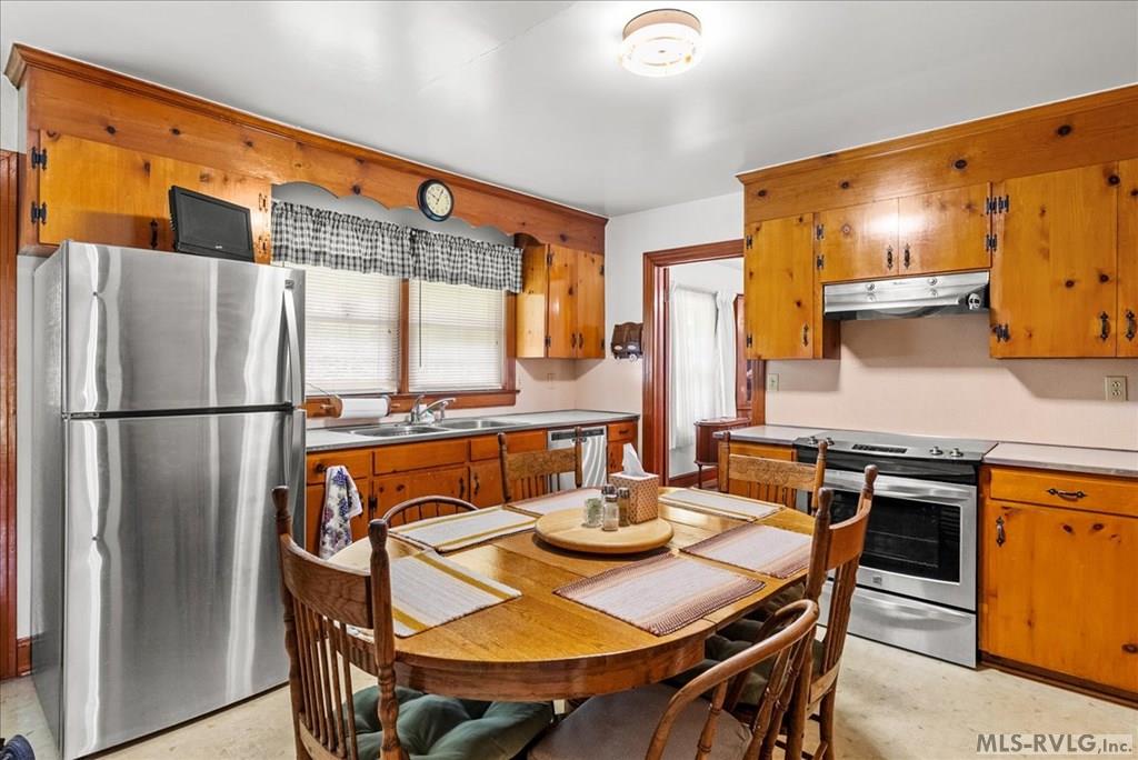 2588 Chalk Level Road Property Photo 13