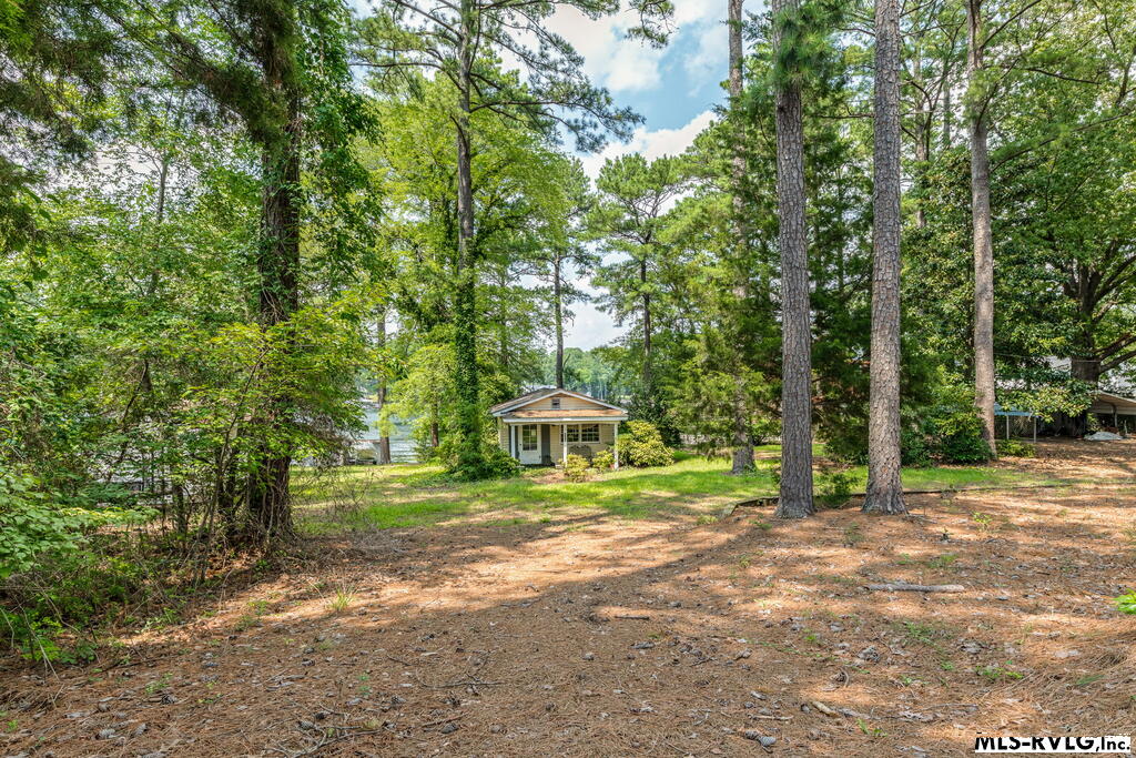 399 Pineview Dr Property Photo 7