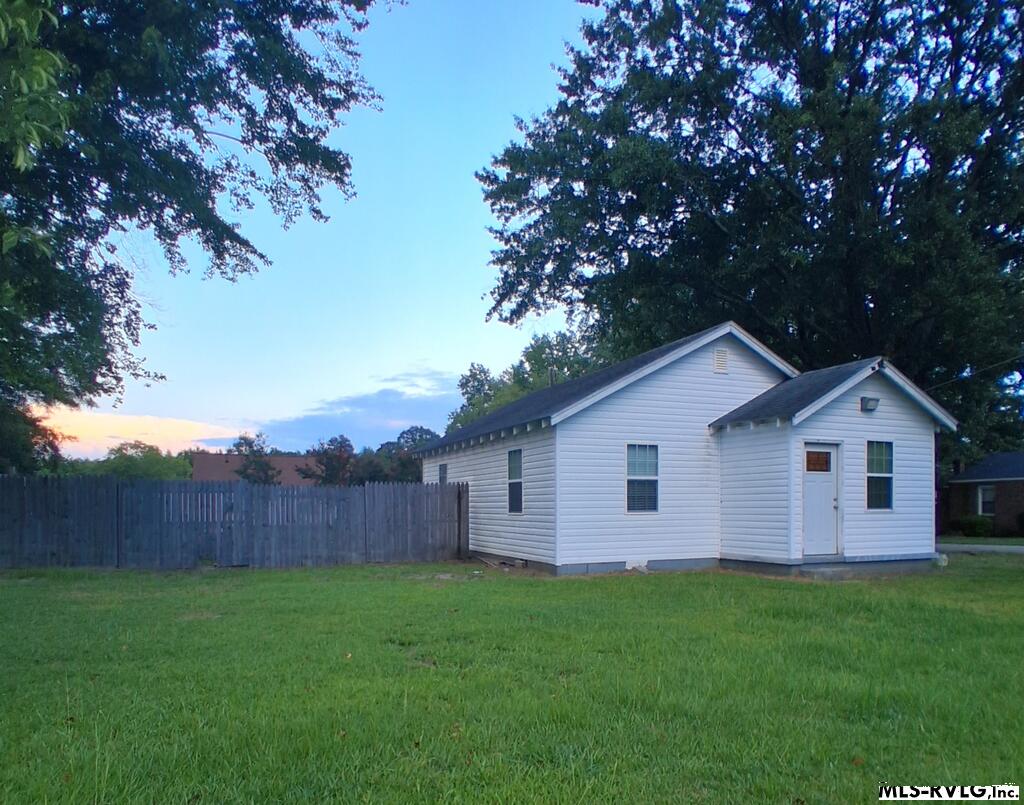 84 Zoo Rd N Property Photo 1