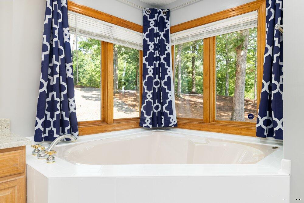 170 Lake Forest Road Property Photo 22