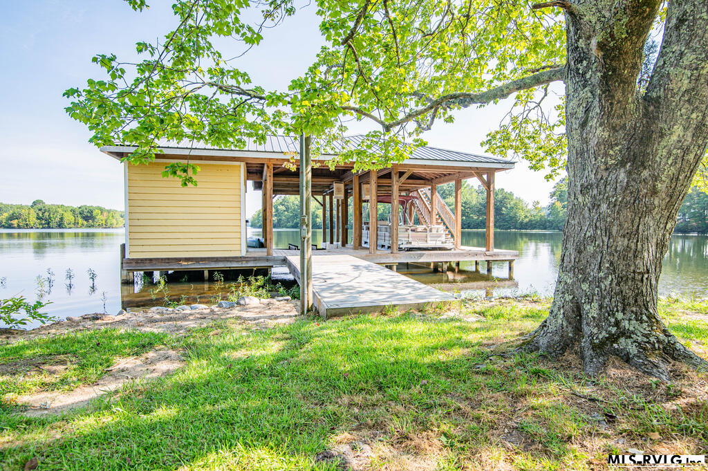 330 Lynch Point Rd. Property Photo 5