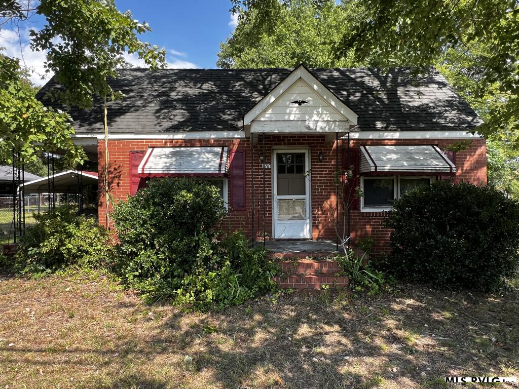 176 Zoo Rd. N Property Photo 1