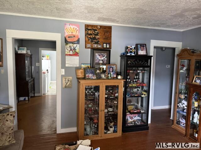 214 E Pine Street Property Photo 4