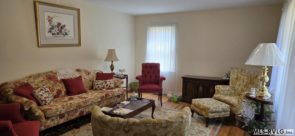 127 Poplar St Property Photo 5