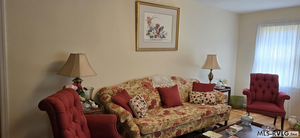 127 Poplar St Property Photo 9