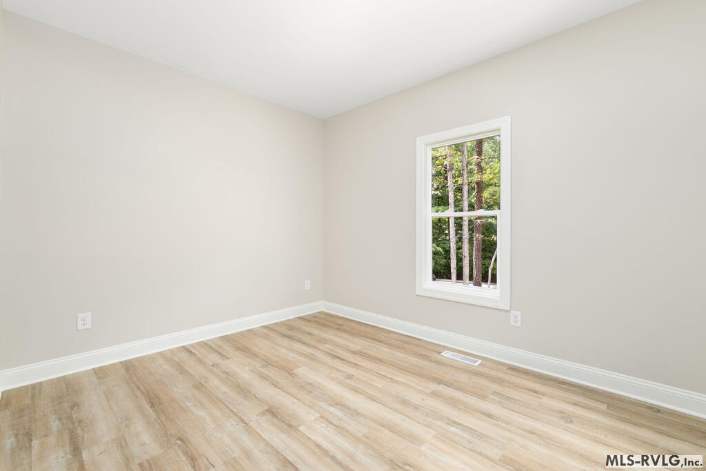 151 Twin Oaks Lane Property Photo 29